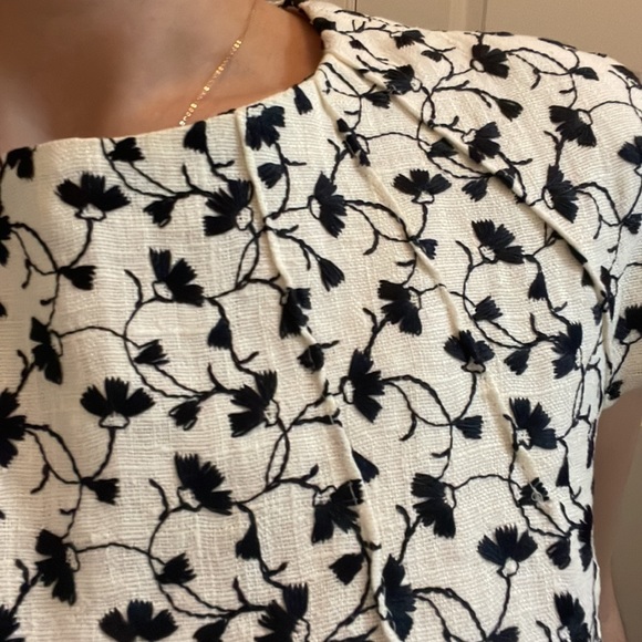 Carolina Herrera ivory tweed navy embroidered sheath midi dress size 4 - Picture 10 of 16